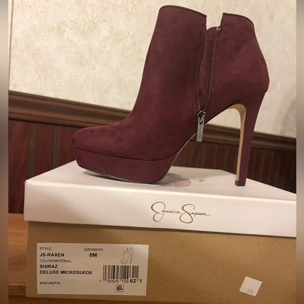 NWOT- Jessica Simpson-8m JA-RAXEN